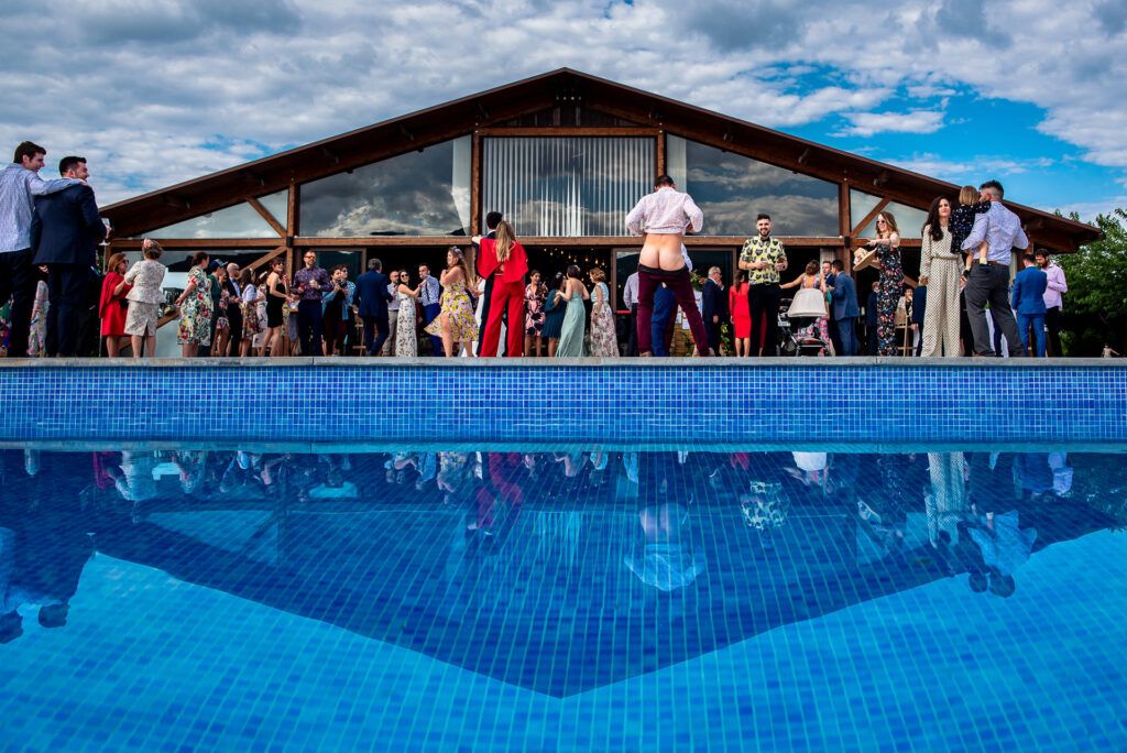 boda loca piscina fotografo alicante benigalip