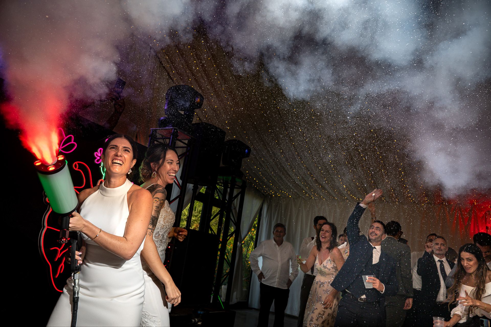 Mejores fotos documentales de boda 2024: un estilo diferente, atrevido y sin posados 58 boda lgtbi reportaje documental