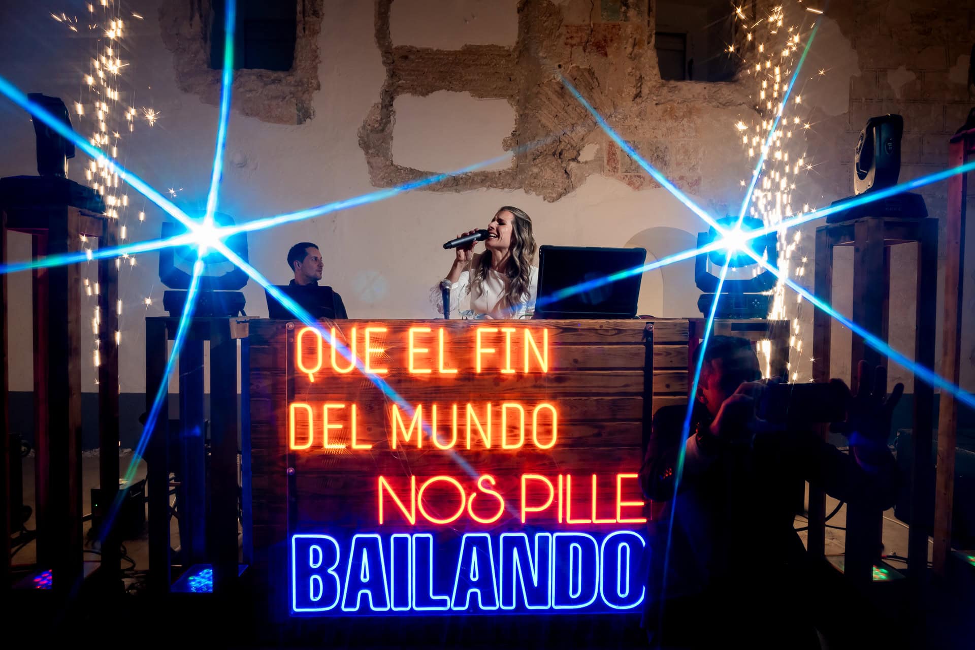 Mejores fotos documentales de boda 2024: un estilo diferente, atrevido y sin posados 38 mejores fotos fiesta boda
